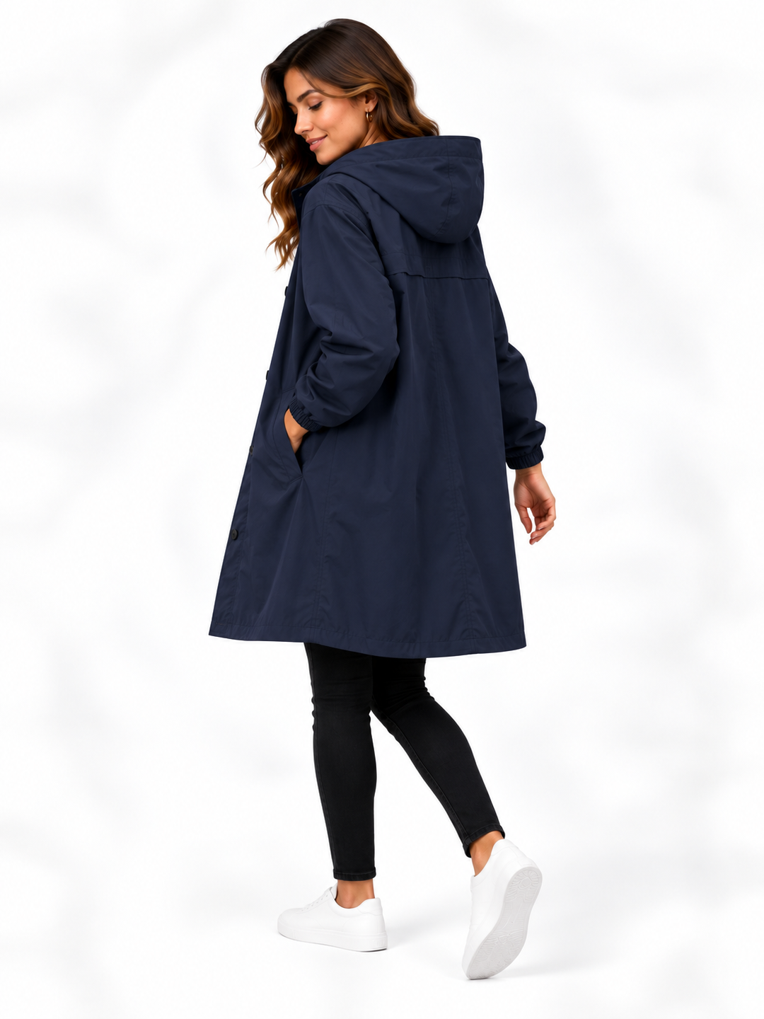 Mila – Lange Jas met Capuchon en Knopen
