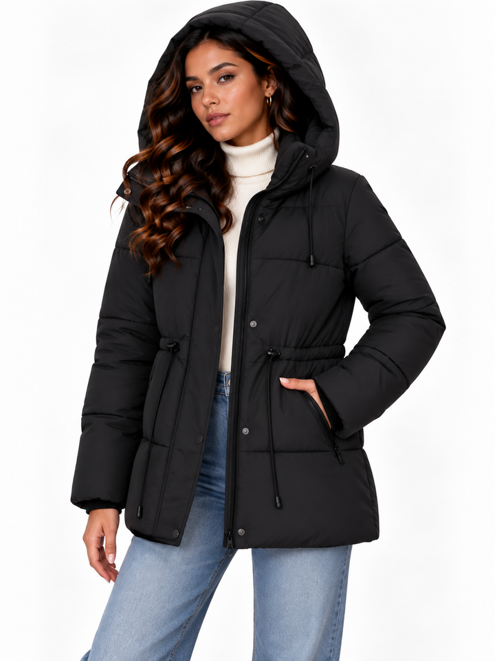 Sophie – Gewatteerde Winterjas met Capuchon en Taillekoord