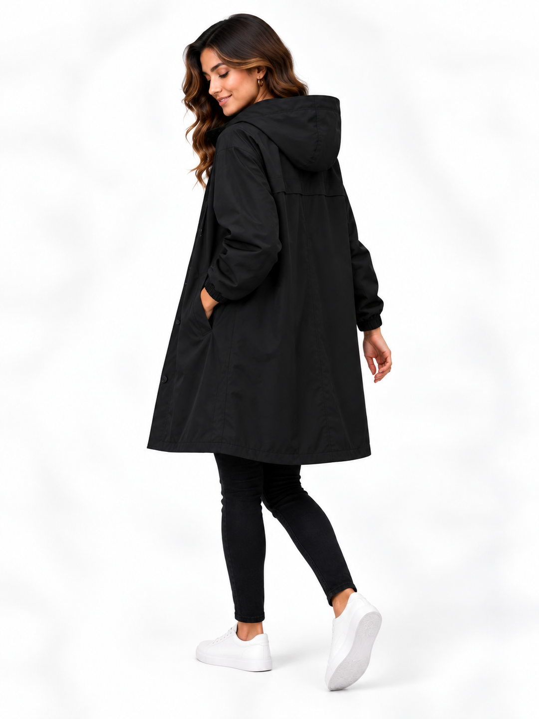 Mila – Lange Jas met Capuchon en Knopen