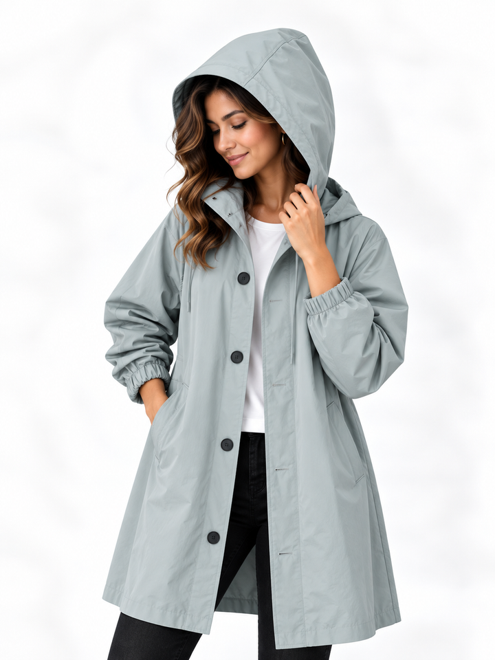 Mila – Lange Jas met Capuchon en Knopen