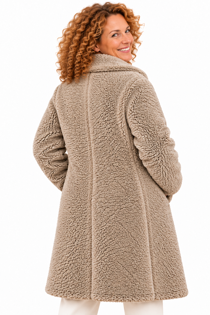 Emma – Elegante Teddy Mantel