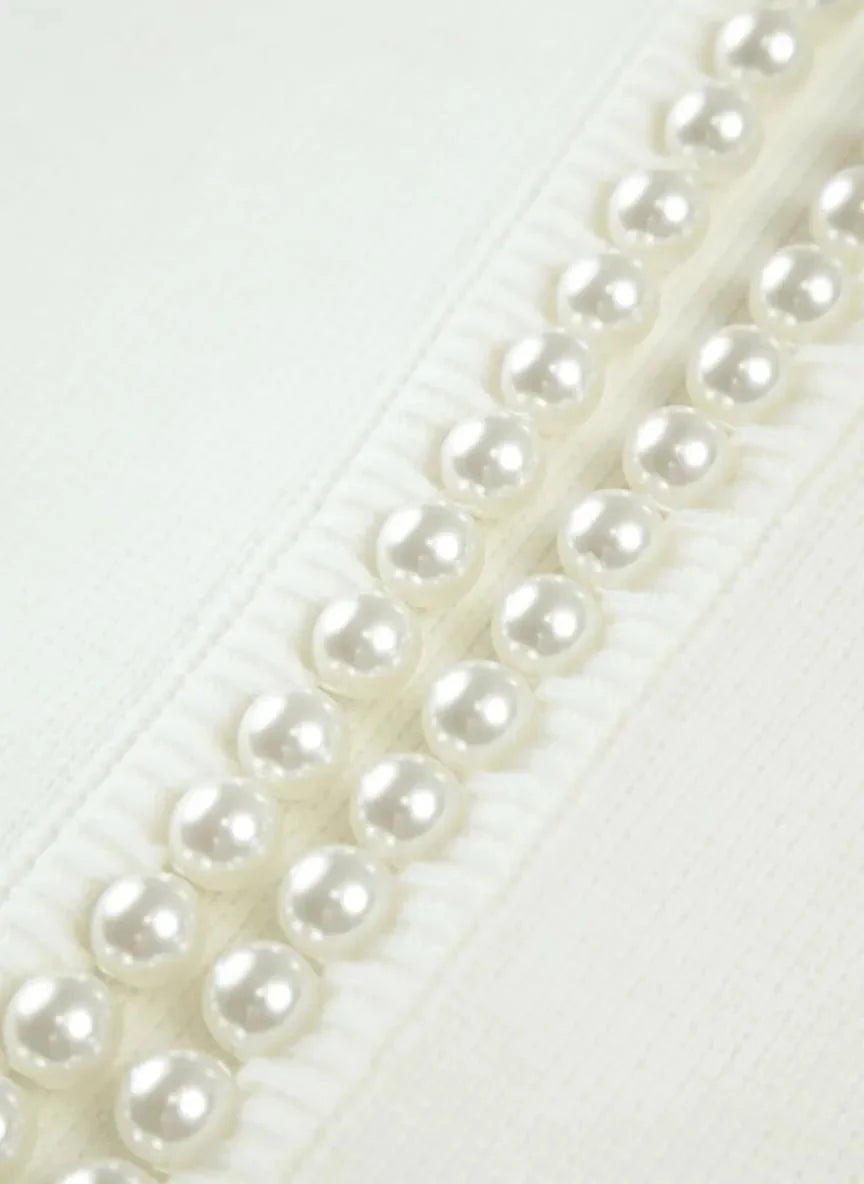 Femke – Elegant Gebreid Vest met Pareldetails