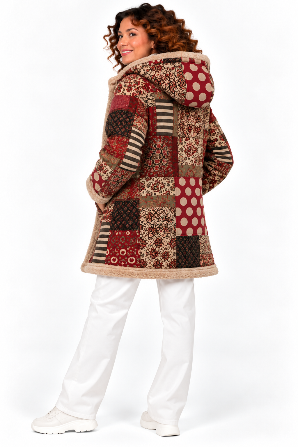 Sophie – Elegante Jas met Patchworkprint en Teddyvoering