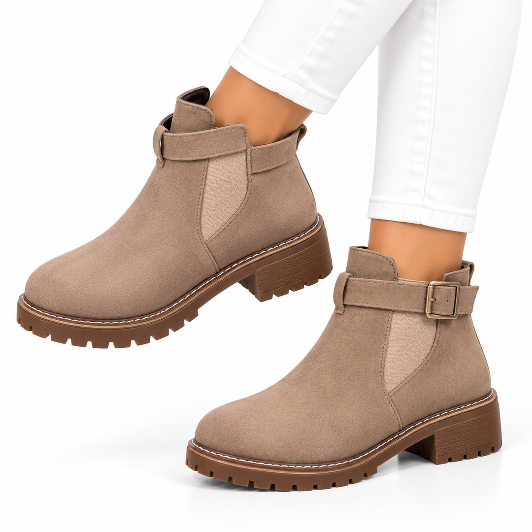 Sanne – Stoere Enkellaarsjes met Gesp