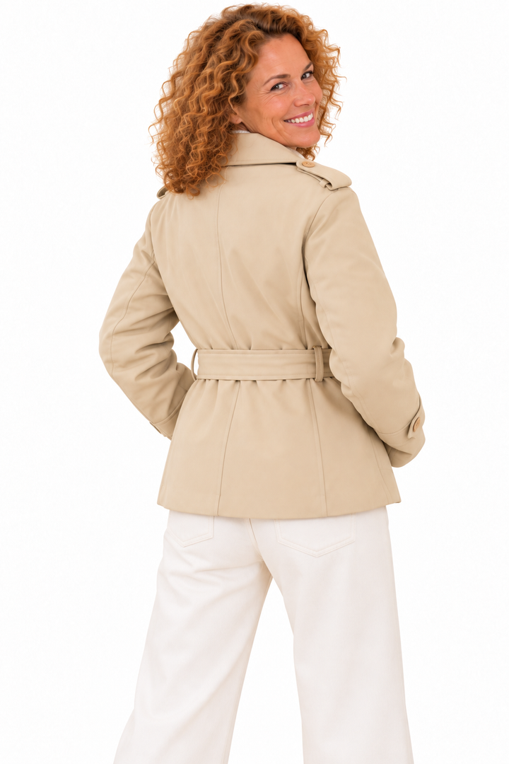 Noor – Elegante Korte Trenchcoat met Ceintuur