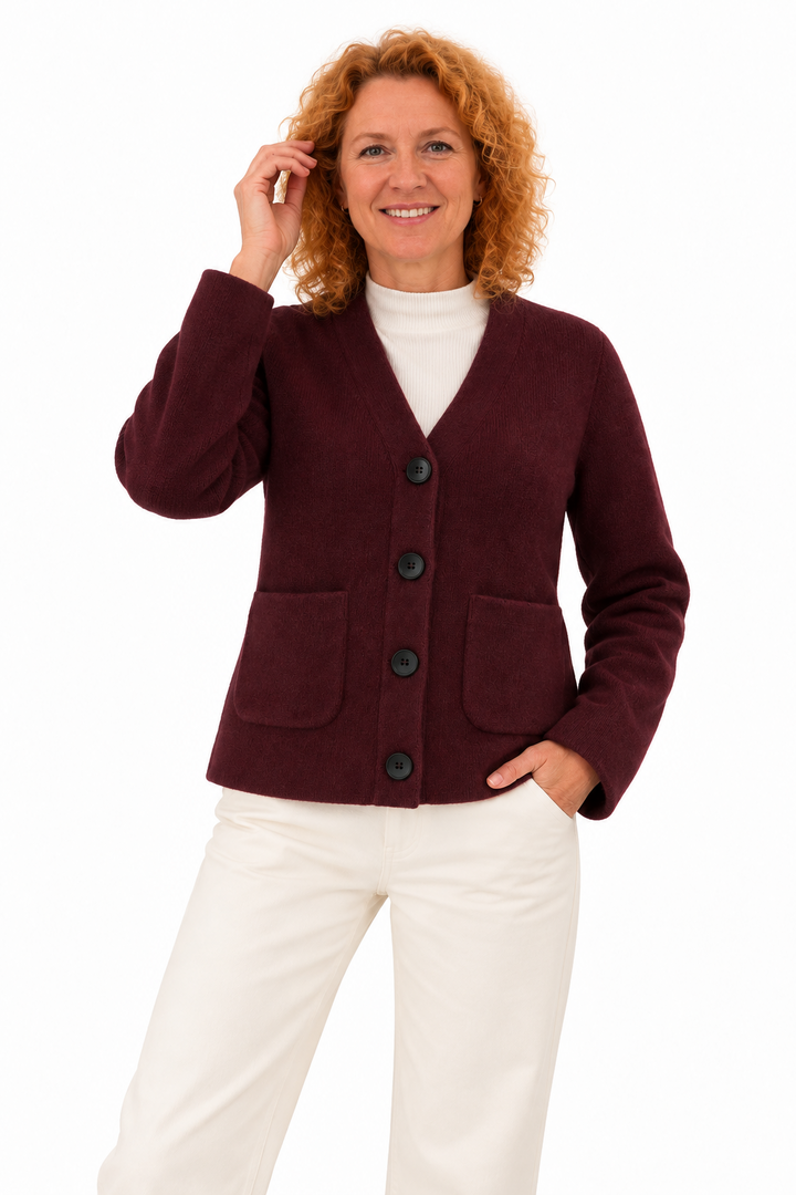Femke – Elegant Vest met V-Hals en Knopen