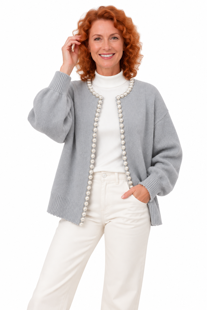 Femke – Elegant Gebreid Vest met Pareldetails