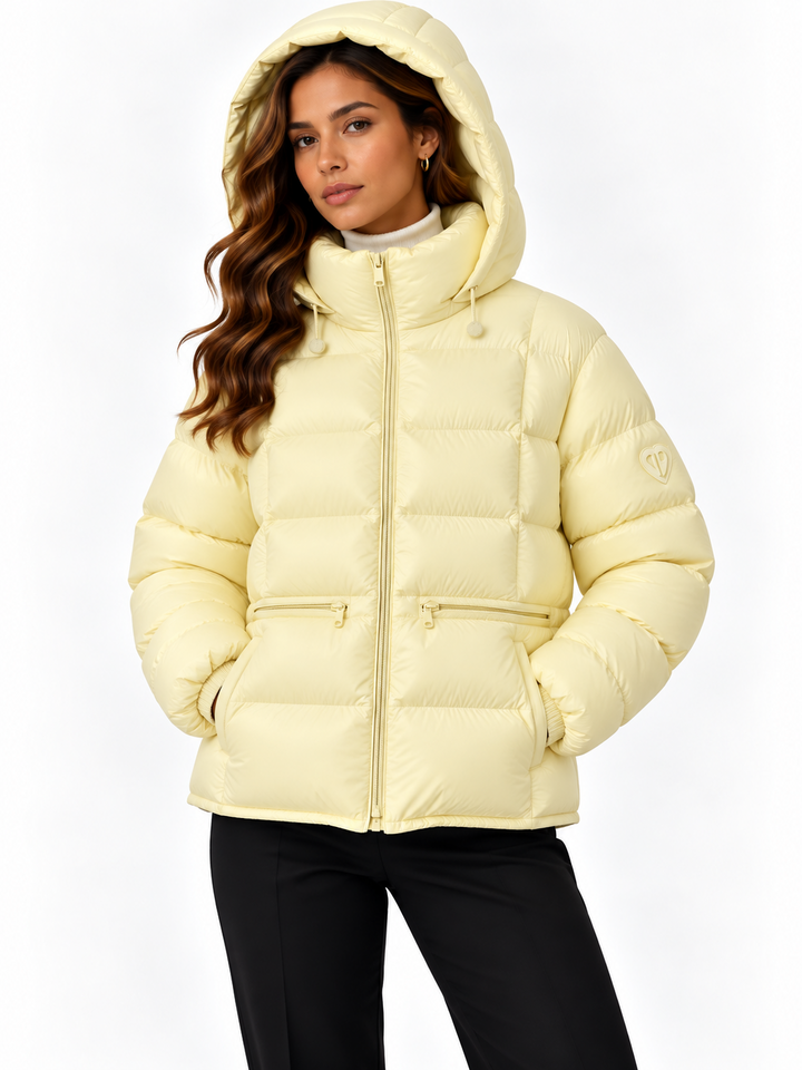 Sophie – Gewatteerde Winterjas met Capuchon en Taillekoord