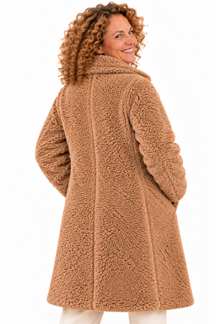 Emma – Elegante Teddy Mantel