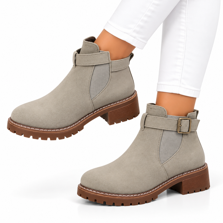 Sanne – Stoere Enkellaarsjes met Gesp