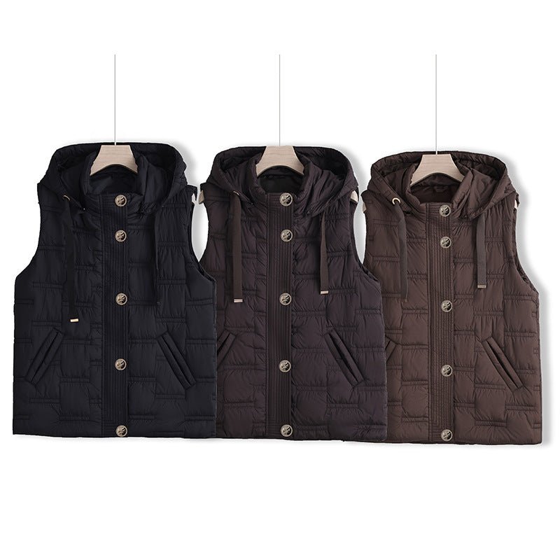 Fenna – Gewatteerde Bodywarmer met Capuchon en Knopen